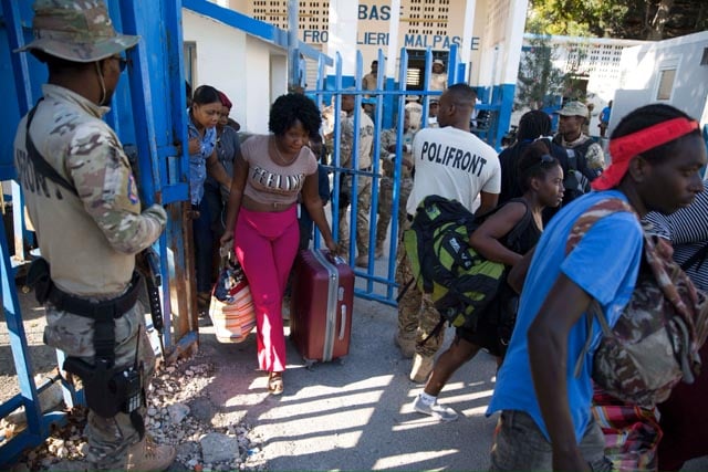 More than 2,000 Haitians held in Dominican hospital crackdown