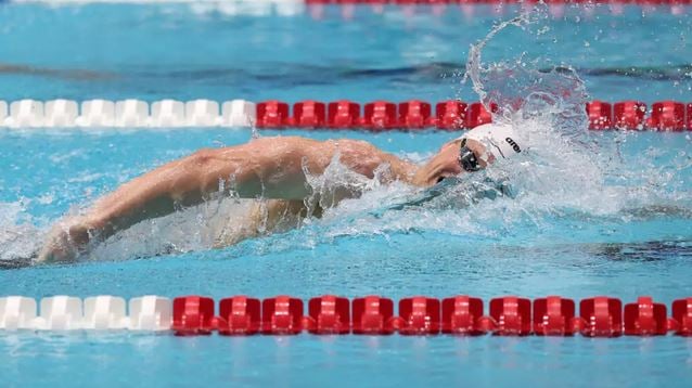 Hobson blazes to 200m free victory at US Swim Championships