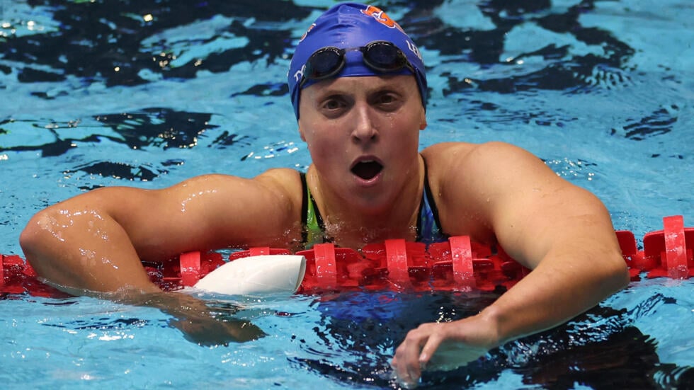 Ledecky holds off Weinstein to win 400 free at US Swimming Championships