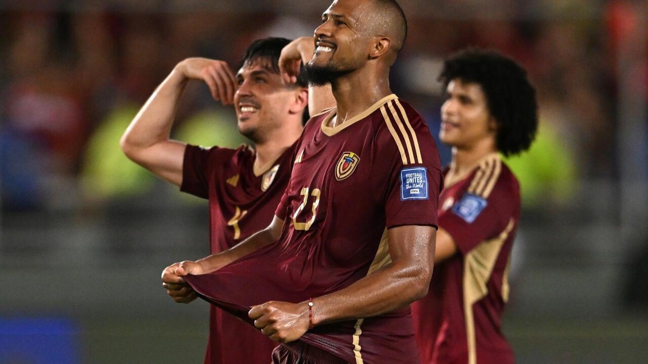 Venezuela boost qualification hopes as Colombia falter