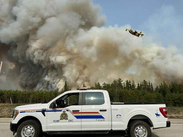Experts warn Canada's wildfire season likely to be massive again
