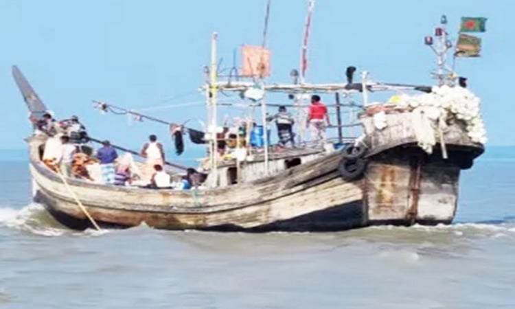 Fishing in Bay of Bengal starts tonight 