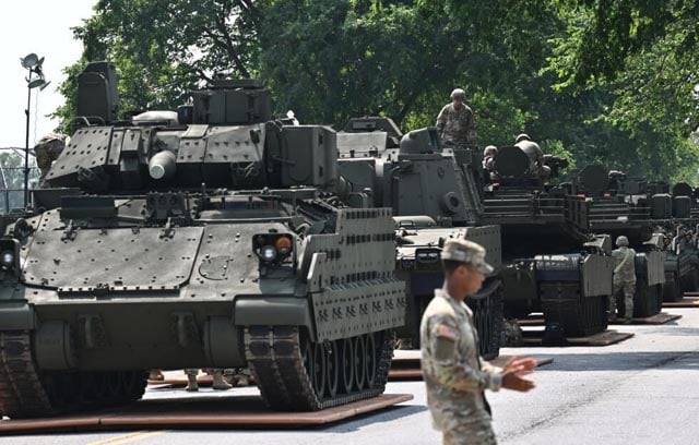 Trump to flex muscle with huge military parade