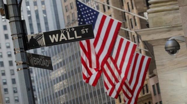 US stocks fall as investors pare risk on Middle East clash