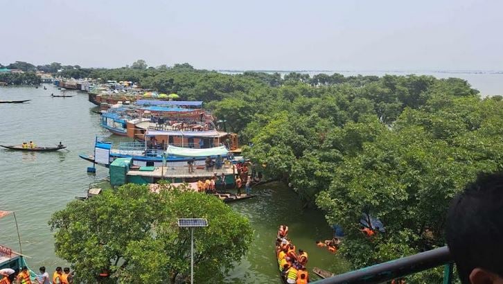 Tourists flocking to Tanguar Haor in Sunamganj