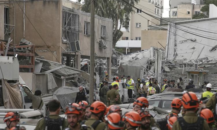 Israeli rescuers say 3 dead, 74 wounded after Iranian strikes