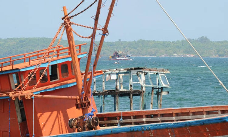 Philippine Navy seizes $175 million meth haul at sea