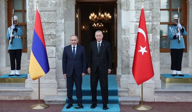 Armenia PM hails 'in-depth' talks with Erdogan on 'historic' Turkey visit