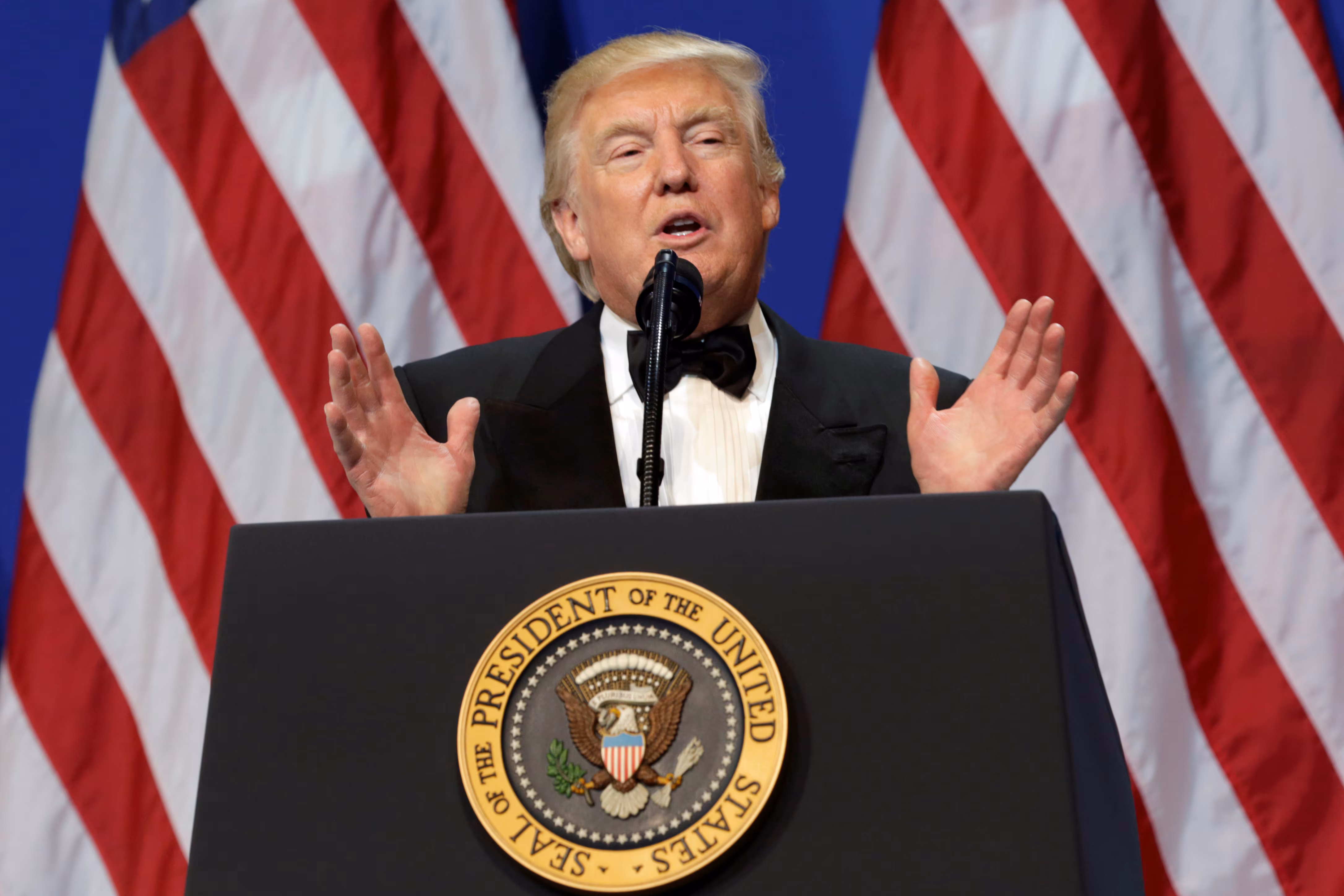 Trump says doesn't want 'regime change' in Iran