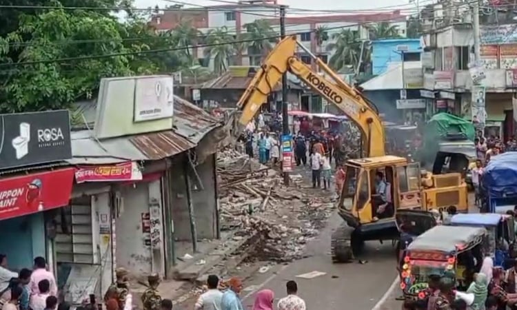 Over 100 shops demolished, land worth Tk 12cr recovered in Laxmipur
