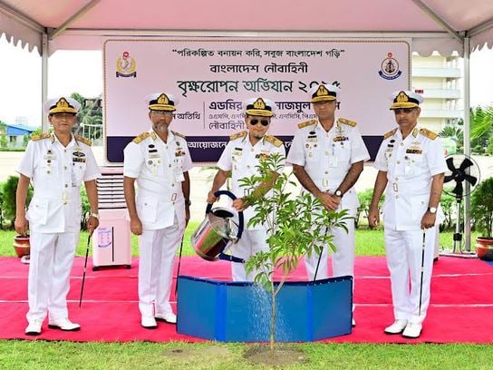 Navy chief launches tree plantation campaign