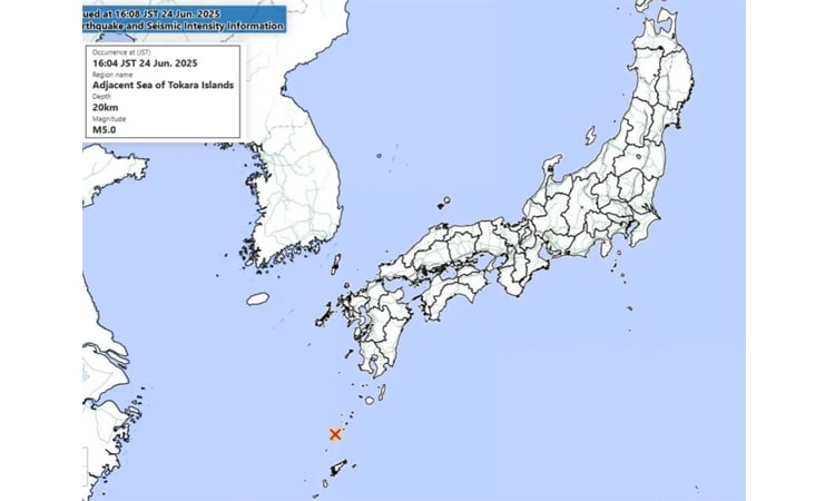 Hundreds of earthquakes rattle Japanese island chain