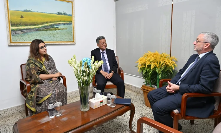 BNP Standing Committee member Amir Khasru Mahmud Chowdhury met with European Union (EU) Ambassador to Bangladesh Michael Miller in the capital today. Photo: BSS