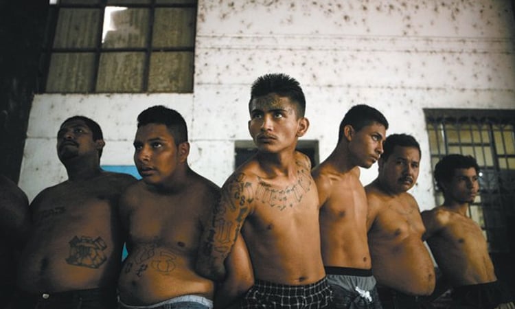 'Hidden' gangsters still haunt Salvadorans in former no-go zone