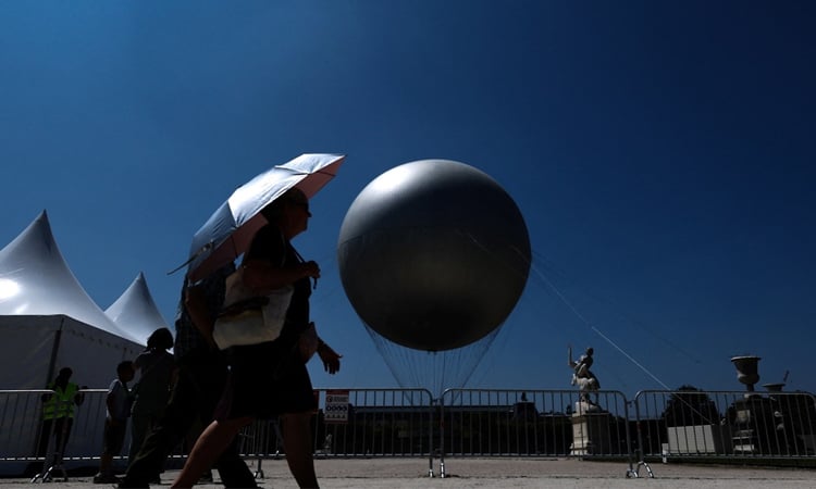 Fires break out and most of France put on heatwave alert