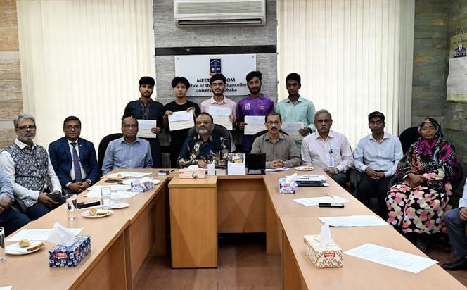 5 DU students awarded ‘Suruchi Bala Pal Trust Fund’ scholarship