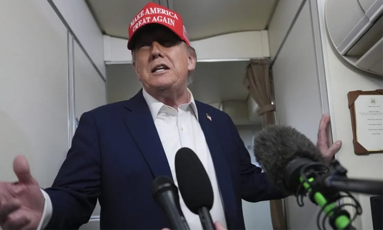 Trump to visit flood-hit Texas 'probably' on Friday