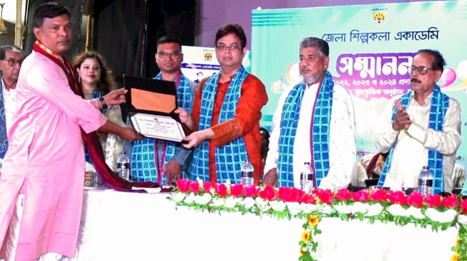 15 individuals accorded Shilpakala Academy Gunijan Reception in Narsingdi