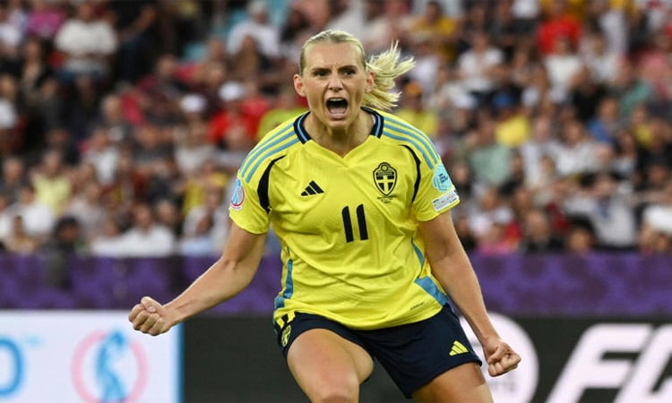 Sweden sweep aside 10-woman Germany to top Euros Group C