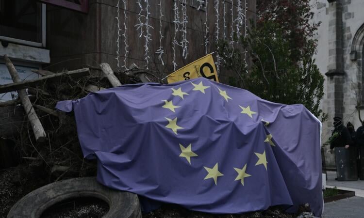 EU sets stage for big battle over long-term budget