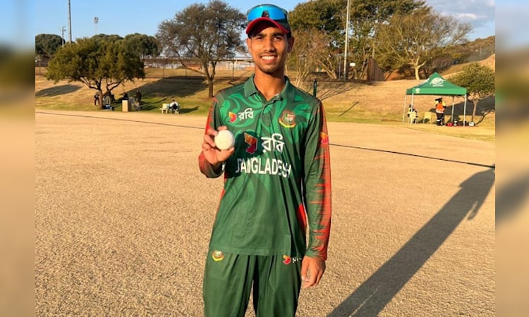 Cricketer Shadhin Islam shows his class
