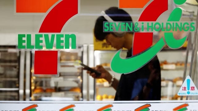Couche-Tard drops 7-Eleven takeover bid