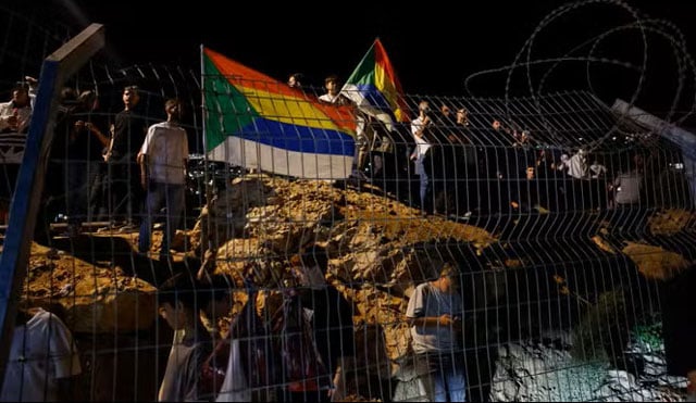 Syria says pulling troops from Druze heartland after US request