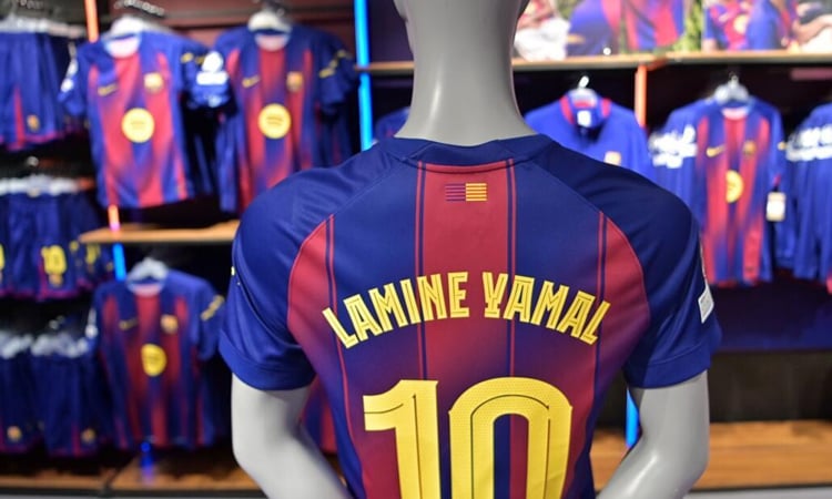 Yamal takes iconic Barcelona number 10 shirt