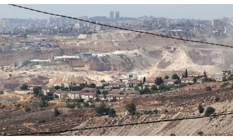 Clashes at West Bank march against settler outpost
