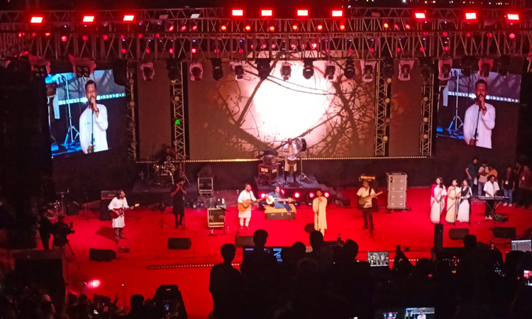 Drone show at Hatirjheel begins