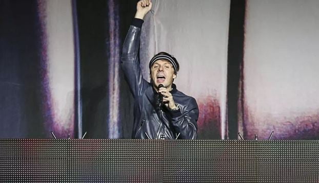 Martin Solveig bids goodbye to DJing at retirement gig