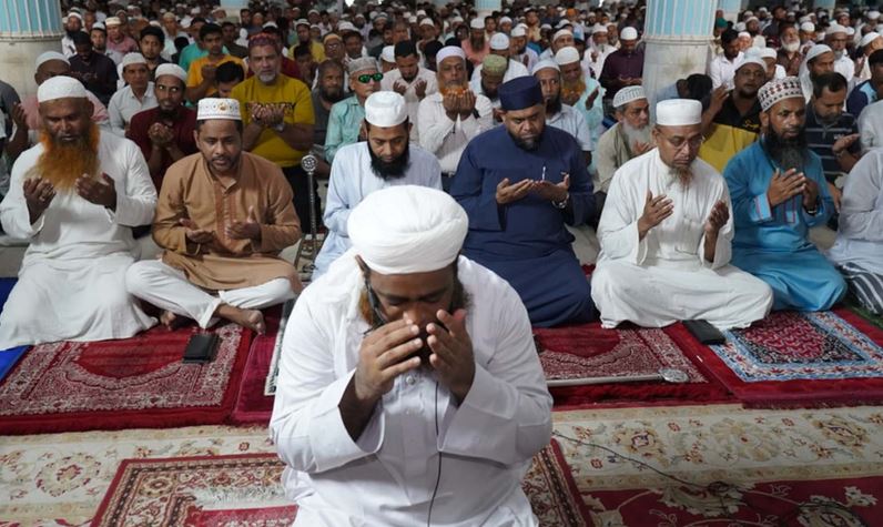 Doa, munajat held at Baitul Mukarram for fighter jet victims