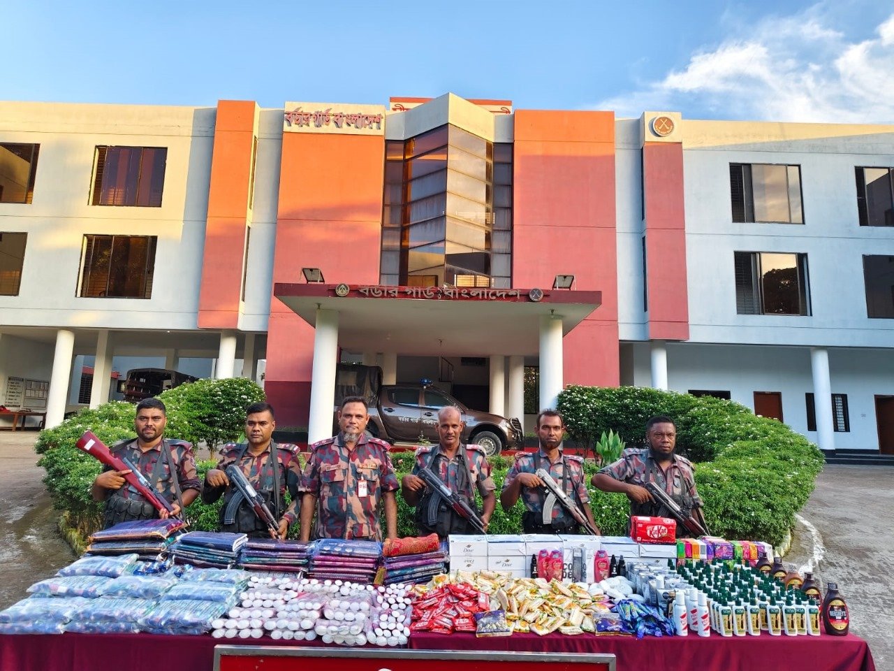BGB seizes Tk 43.68cr smuggled goods on Jashore border in 7 months