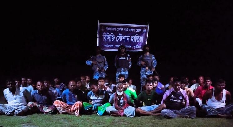 33 fishermen held with huge illegal nets in Hatia