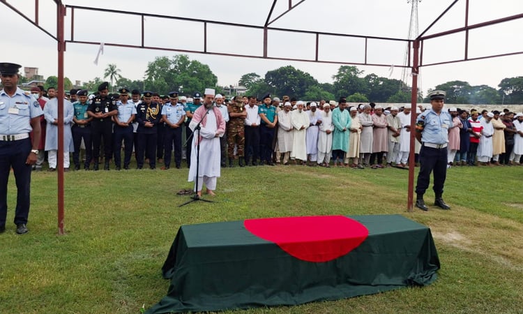 Pilot Towkir laid to rest in Rajshahi