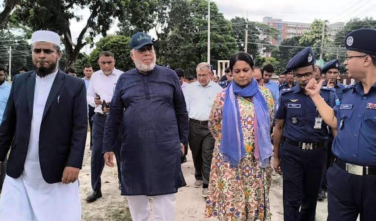 Advisers Fouzul Kabir, Rizwana visit affected areas in Gopalganj