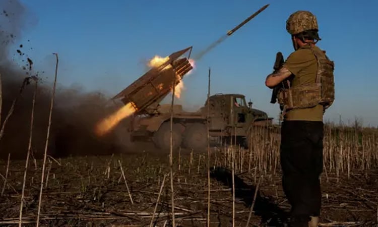 At least 3 killed as Russia, Ukraine exchange strikes