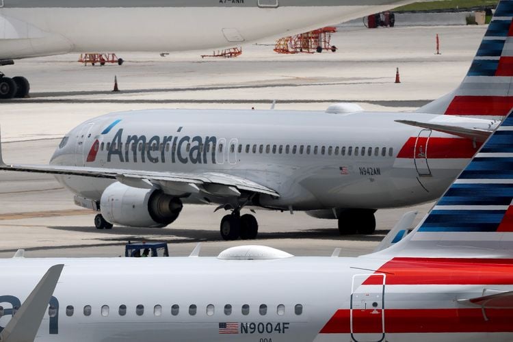 US passenger plane evacuated in Denver due to brake fire