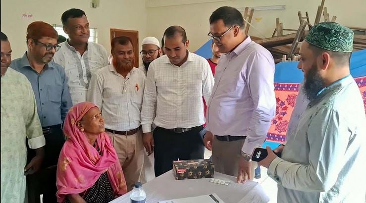 1000 poor patients provided free treatment in Naogaon