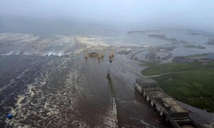 Russian TV shows buildings swept away as tsunami hits coast