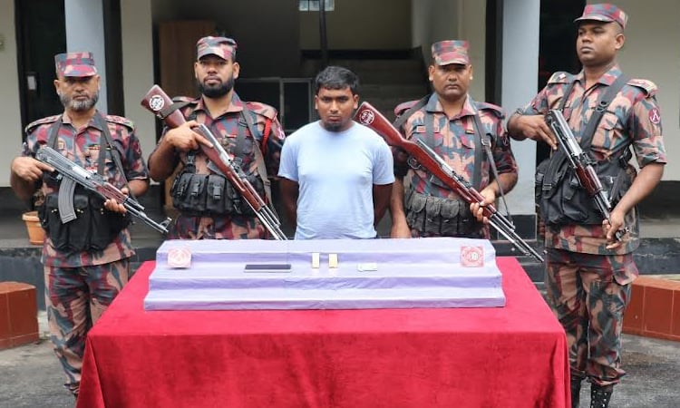 One held with 420 grams gold in Jashore