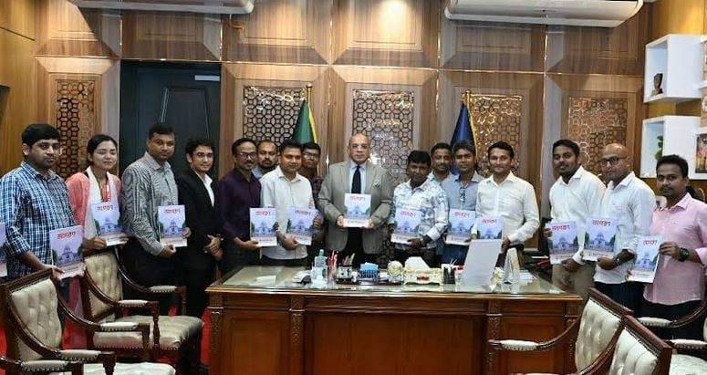 CJ calls for maintaining objectivity in journalism 