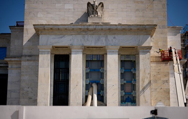 US Fed holds firm against Trump pressure as divisions emerge