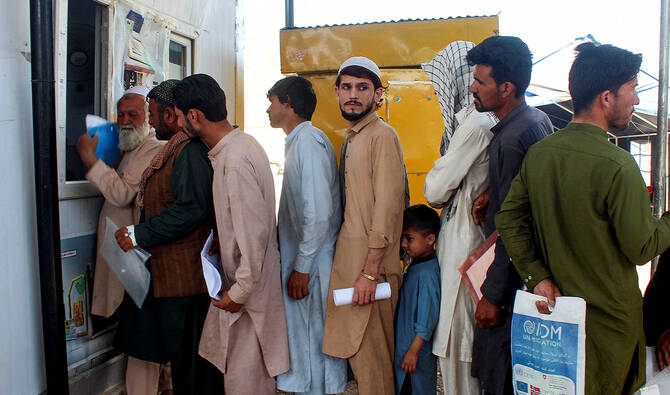 Pakistan issues fresh call for Afghans to leave