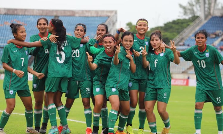 Women's football team fly for Laos tomorrow 