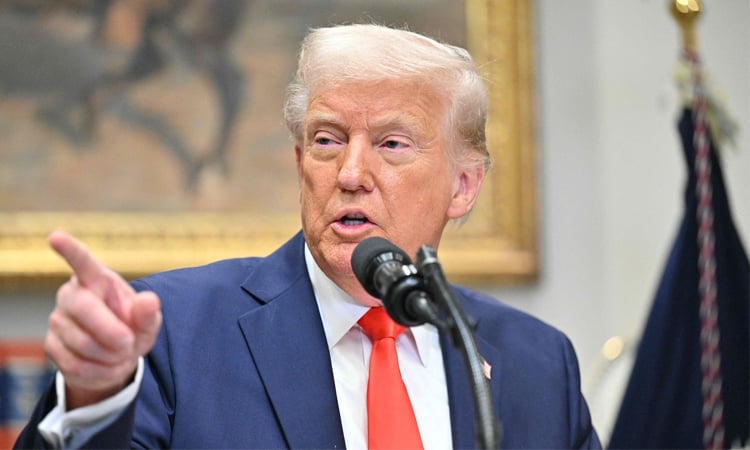 Stocks sink on Trump tariffs, US jobs data