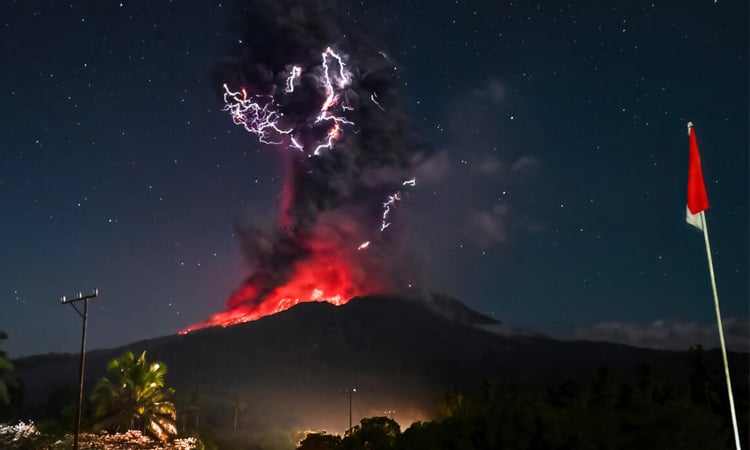 Indonesia volcano belches six-mile ash tower