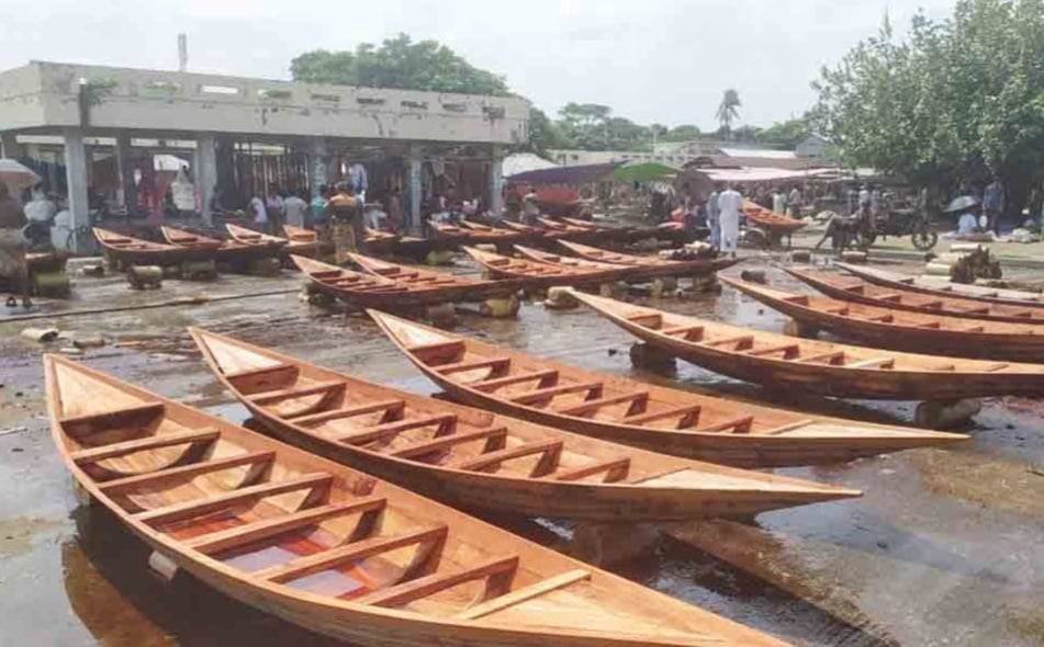 Khulna's century-old boat market keeps tradition and livelihoods afloat