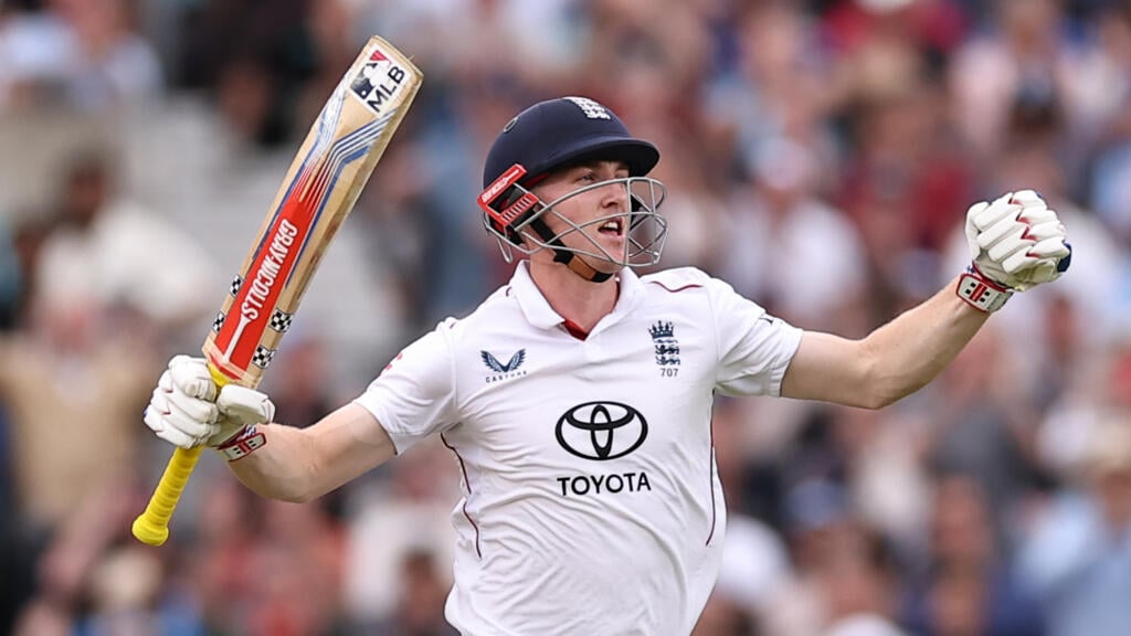 Oval downpour leaves England-India series on knife edge