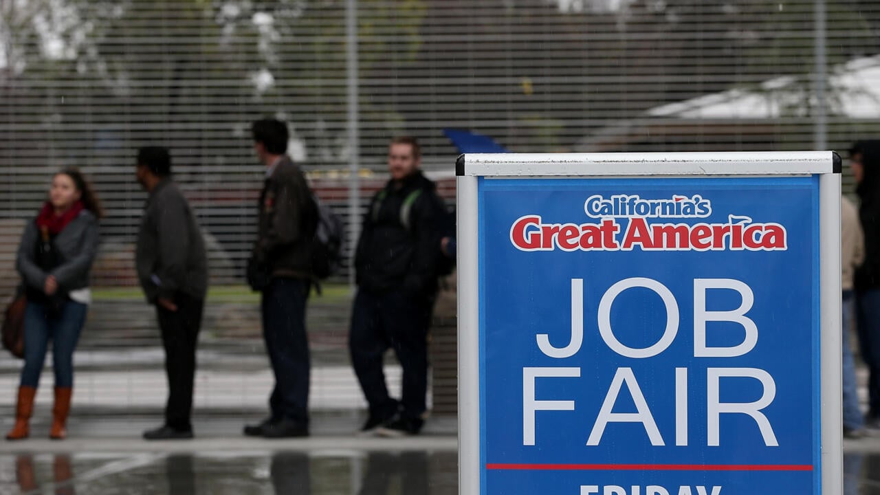Asian markets fluctuate as traders weigh tariffs, US jobs